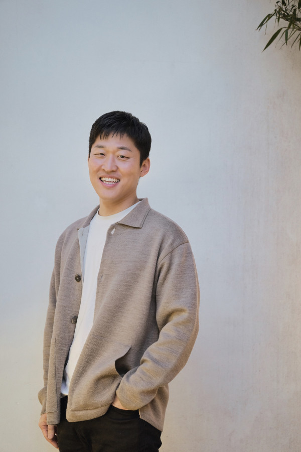 [Live Happy Dream Lotto 6/45] - <Beautiful Foundation Kim Seong-sik, who planned the ‘18 Adults’ campaign for youth preparing for self-reliance, appears as Lotto Golden Hand>
