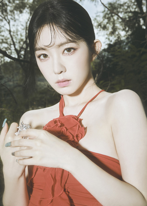 Red Velvet Eileen renews contract with SM Source
