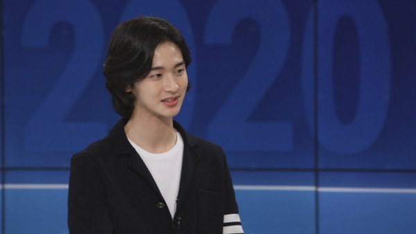 Jang Dong-yoon, a full-fledged entertainment midnight, was a actor at a financial company intern?