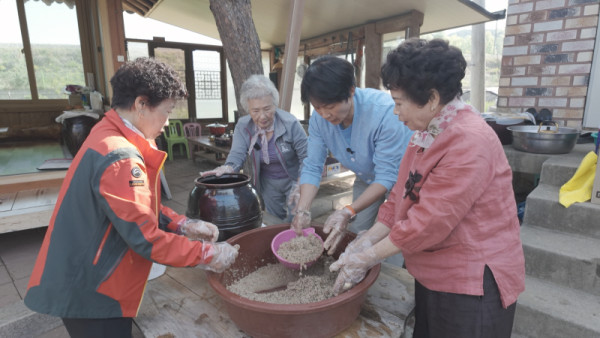 <Docu Insight> Documentary “Leave Children”, North Korean women's reality lighting